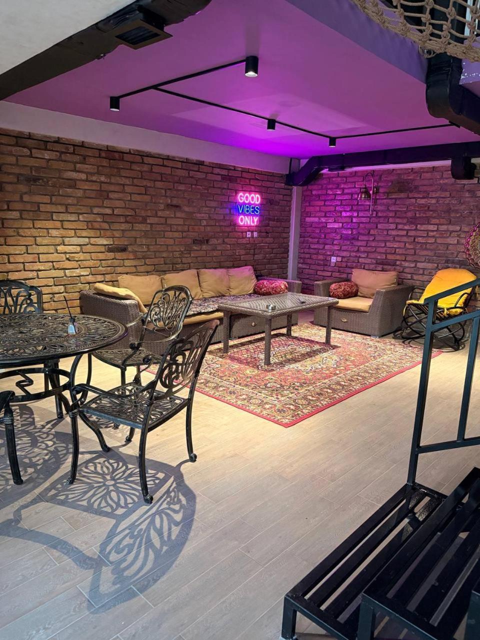 Premium Hostel Tasjkent Exteriör bild