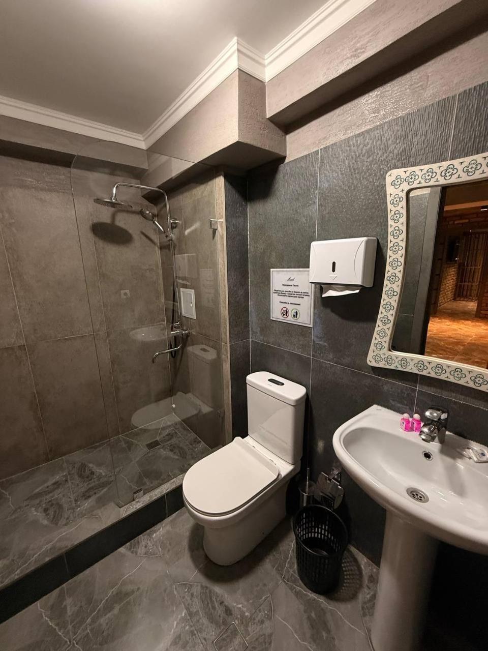 Premium Hostel Tasjkent Exteriör bild